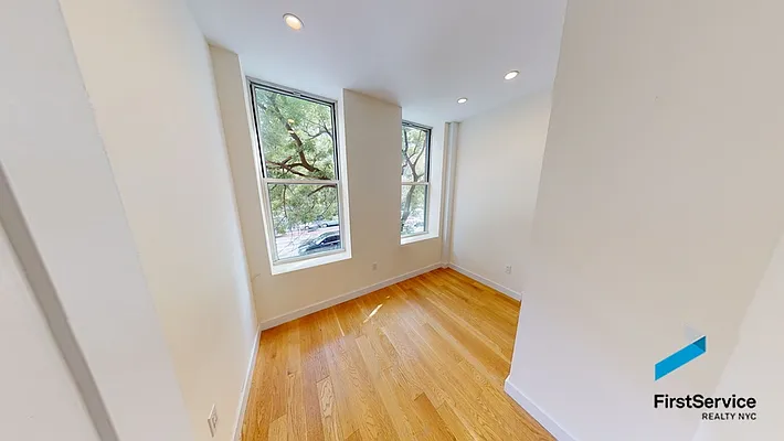 Rented by FirstService Realty (legacy) | media 13