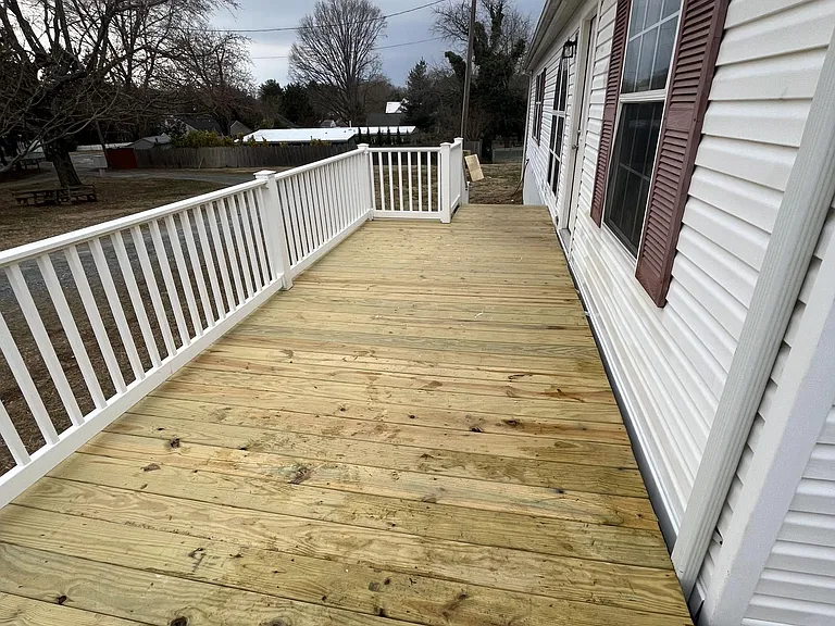 305 Hammond St — Photo 2