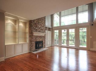 2221 Fallen Oaks Dr, Knoxville, TN 37932
