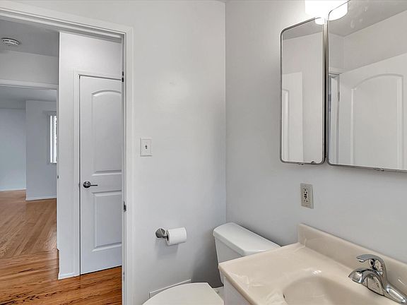 3rd image of 1669 Lark Ave