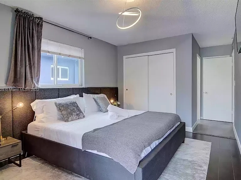 921 Orange Isle — Photo 12
