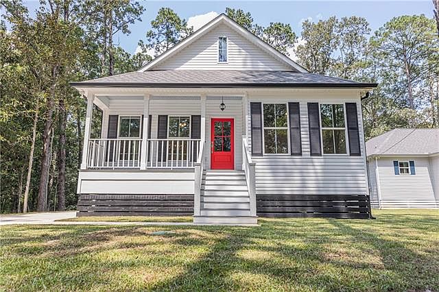 1st image of 15439 Tchefuncte Dr