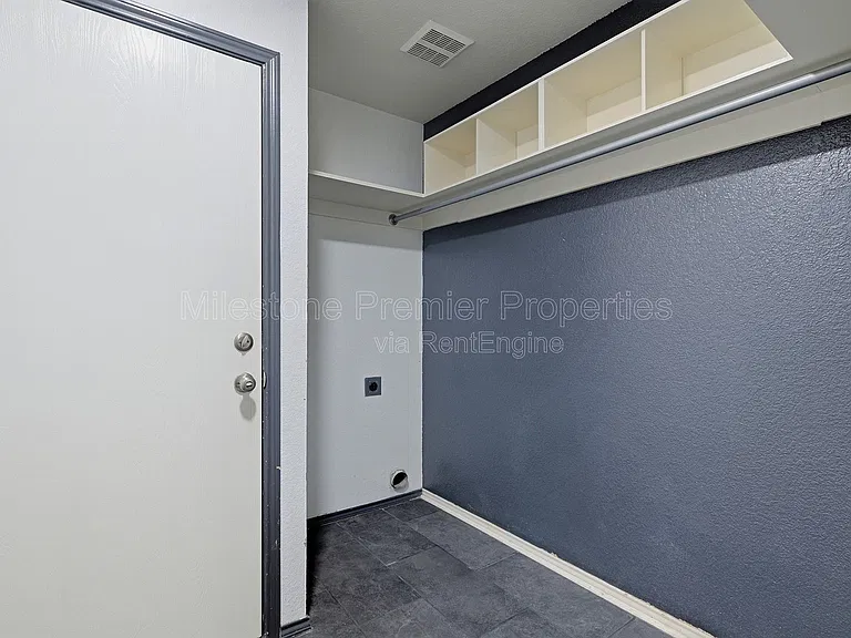 2304 Pheasant Run — Photo 21