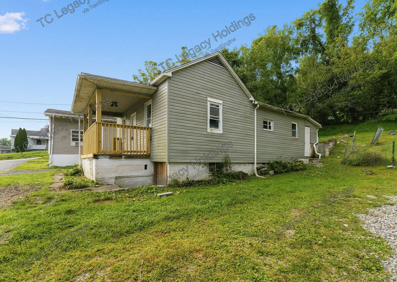 3 bed, 1.0 bath, 1304 sqft, $1,150 — Photo 4