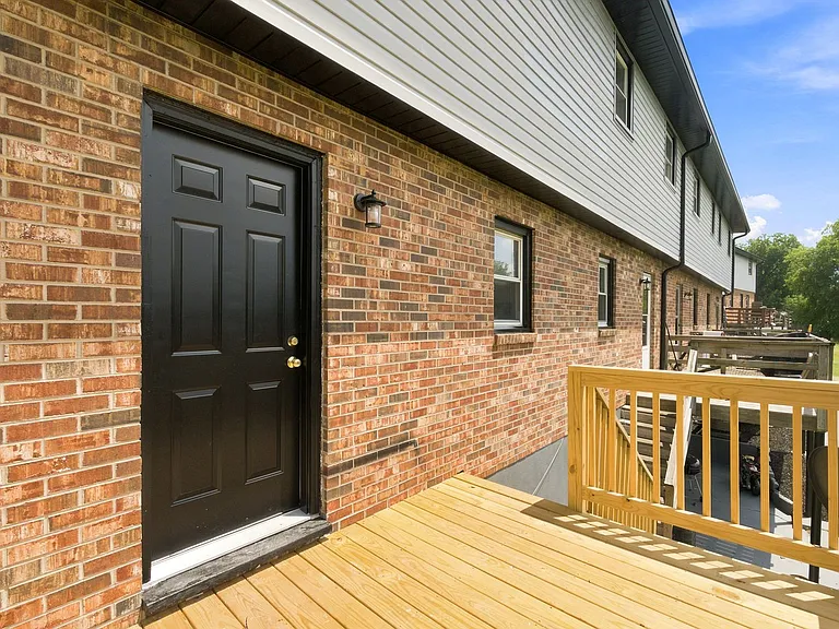 2689 Old Richmond Rd — Photo 15