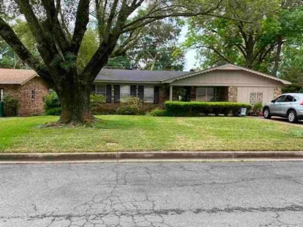 1404 Arrowhead Pl, Pine Bluff, AR 71603