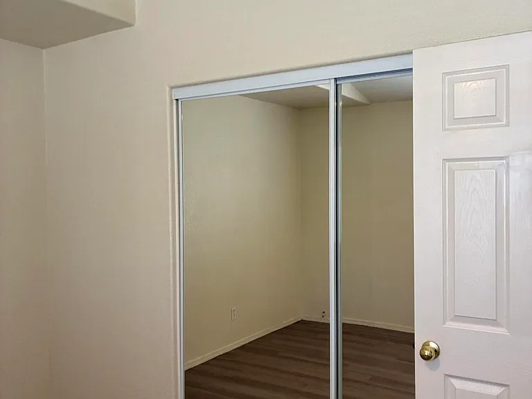 1074 N Saguaro St — Photo 15