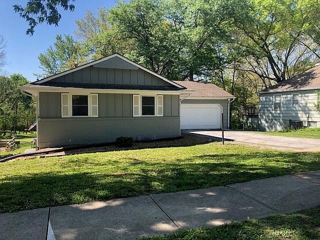 1st image of 3203 E 107th Ter