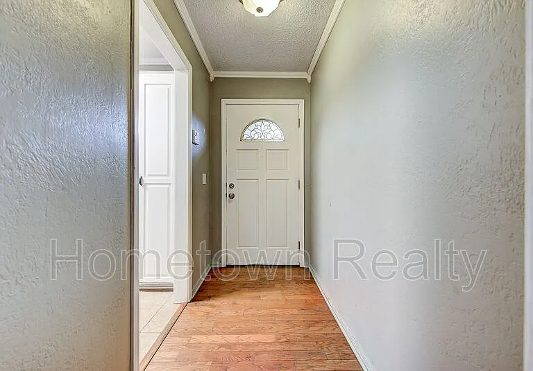 320 Cedar Crest Dr — Photo 5