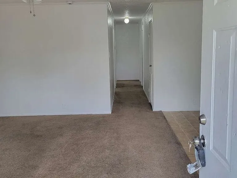 11810 Greenglen Dr — Photo 17