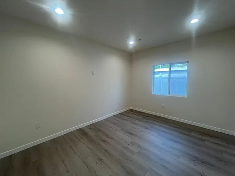 7317 -7321 Garden Grove Avenue — Photo 109