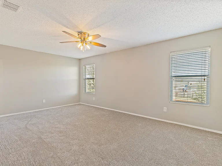 4717 Waterford Dr — Photo 22