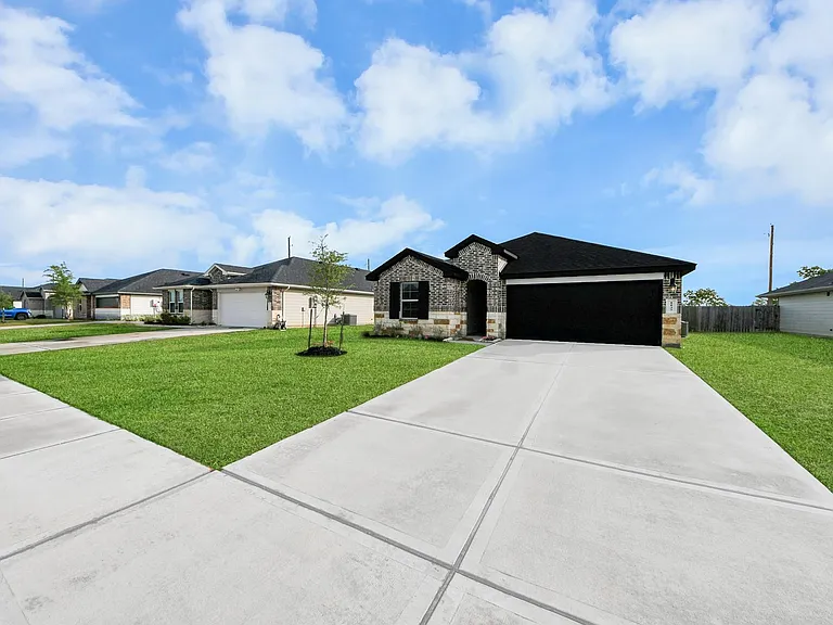 1137 Buffalograss Trl — Photo 2