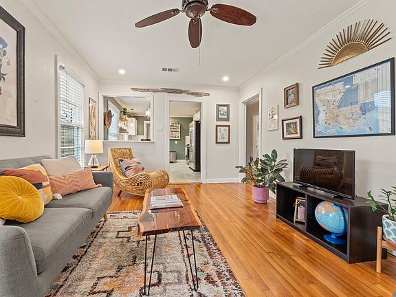 3rd image of 509 Franklin St