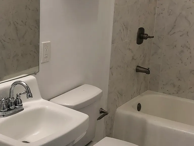 4707 Winnetka St — Photo 5