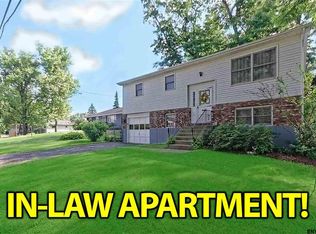 3 2nd St, Rensselaer, NY 12144