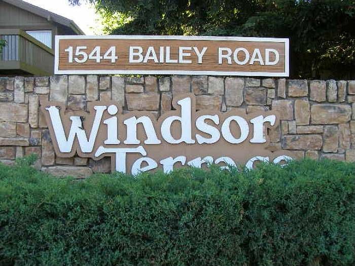 Windsor Terrace Complex