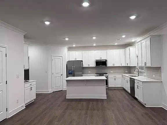 2780 Westgate Park Dr — Photo 5