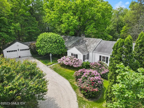 320 Cognewaugh Rd, Cos Cob, CT 06807