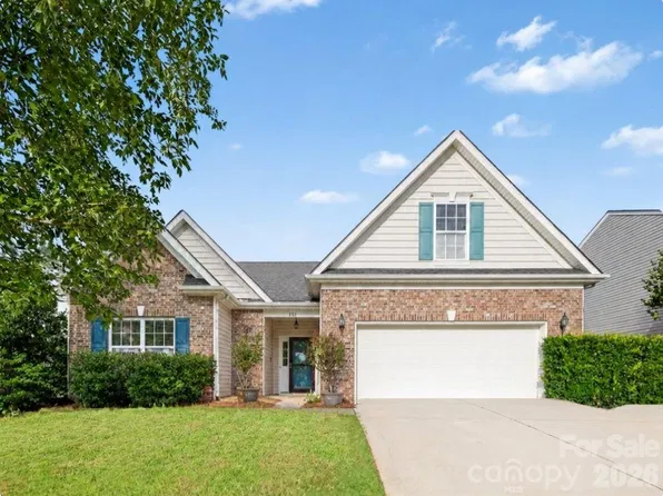 201 Augustus Ln, Mount Holly, NC 28120