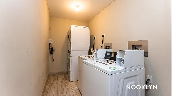 Rented by Nooklyn NYC LLC | media 17