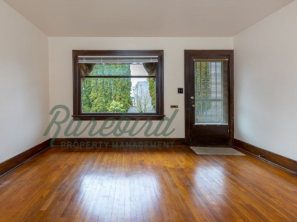 1st image of 922-934 SE 40th Ave #922