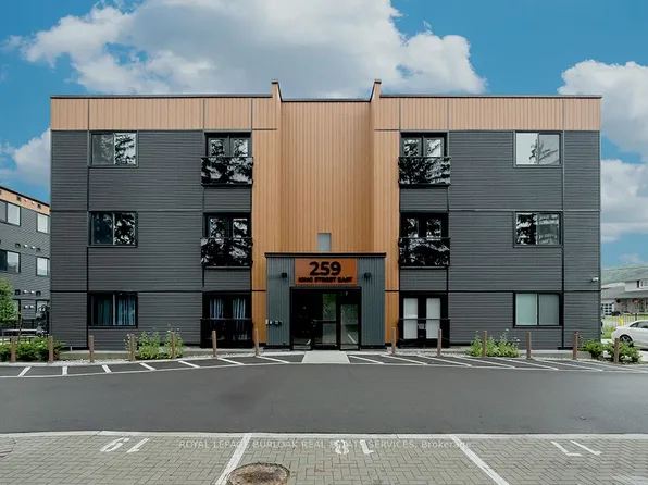 259 King St E #3A, Hamilton, ON L8G 1K1