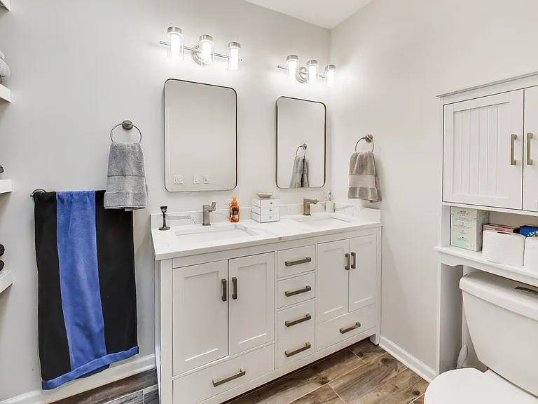 1758 W Pierce Ave — Photo 10