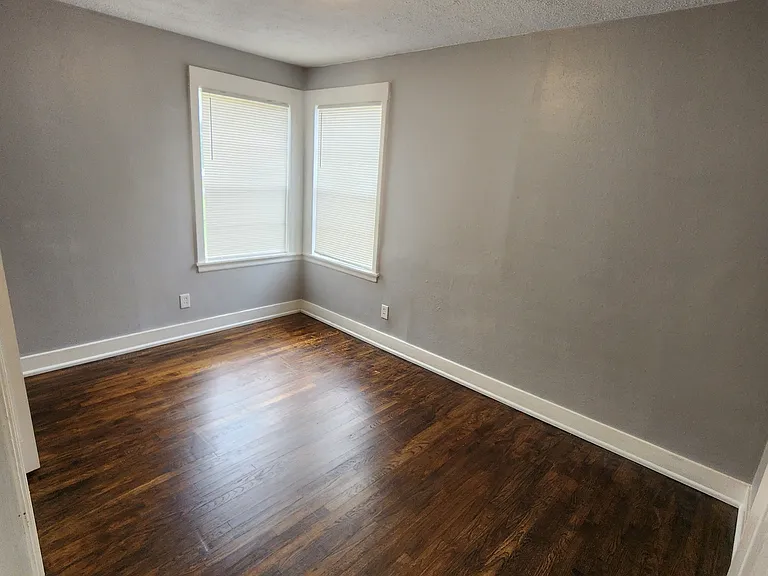 1316 Dexter Ave — Photo 15