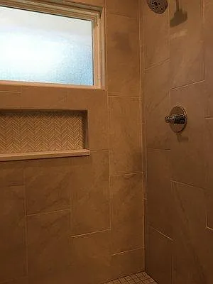 253 Marion Dr — Photo 5