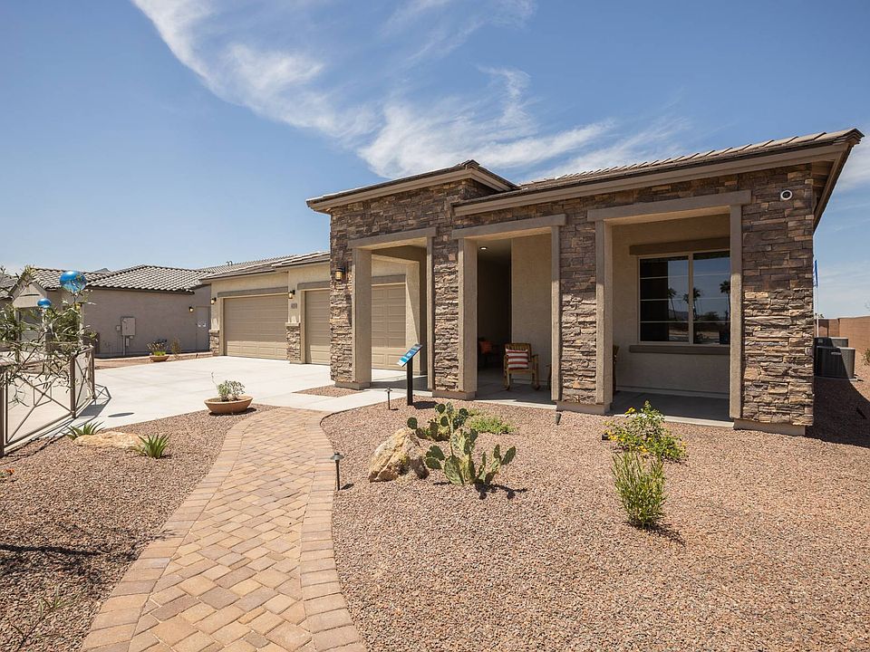 Elevation Dragoon Exterior