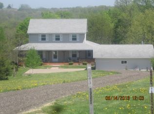 8534 Whispering Bluffs Ln, Cassville, WI 53806
