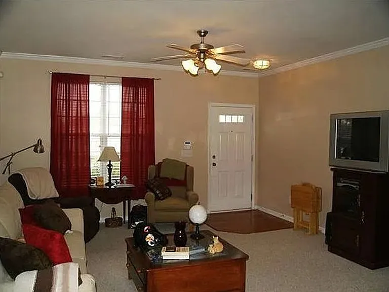 21 Canary Ct — Photo 2