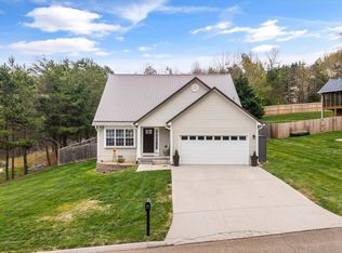 408 Dogwood Glen Ln, Powell, TN 37849