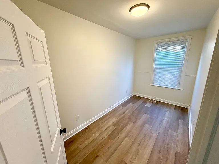 1518 Willow Ave — Photo 12