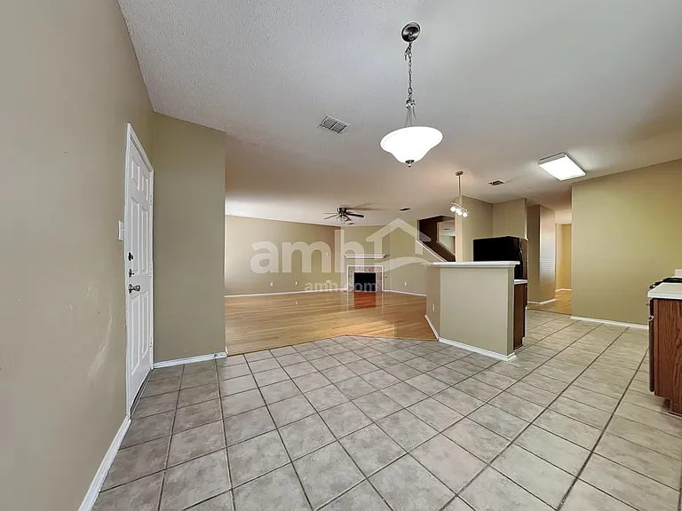 2821 Bentridge Dr — Photo 6