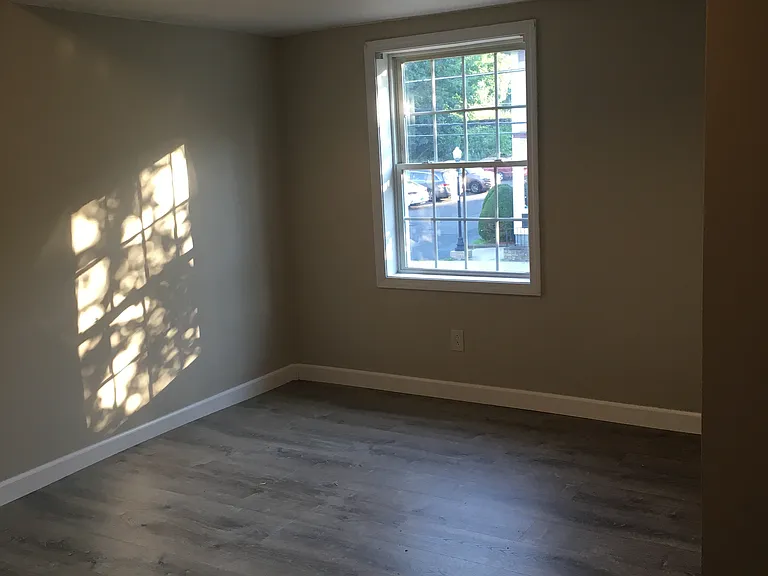 87 Main St #1 — Photo 16