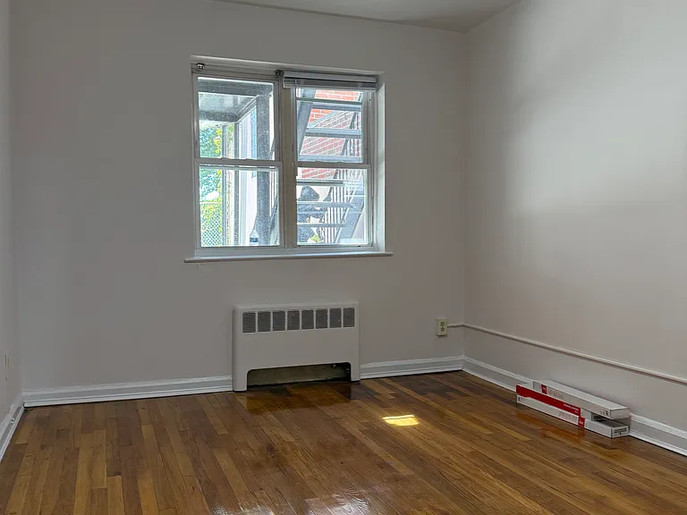 1060 Neill Ave #B — Photo 2