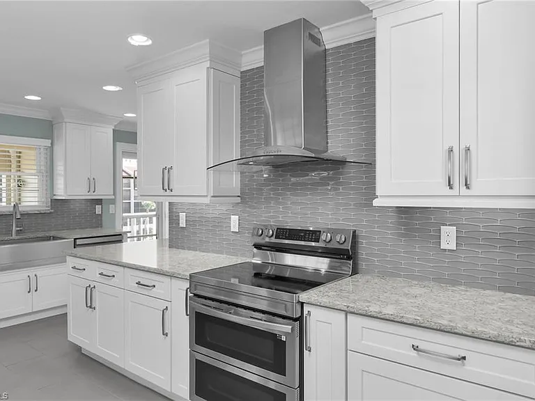 1020 Swallow Ave #302 — Photo 12