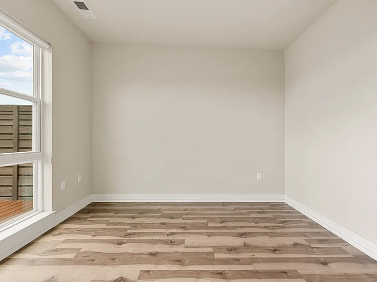 1800 Mount Vernon Ave #401 — Photo 12