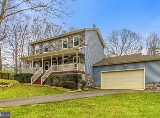 8732 Springs Hollow Rd, Warrenton, VA 20186