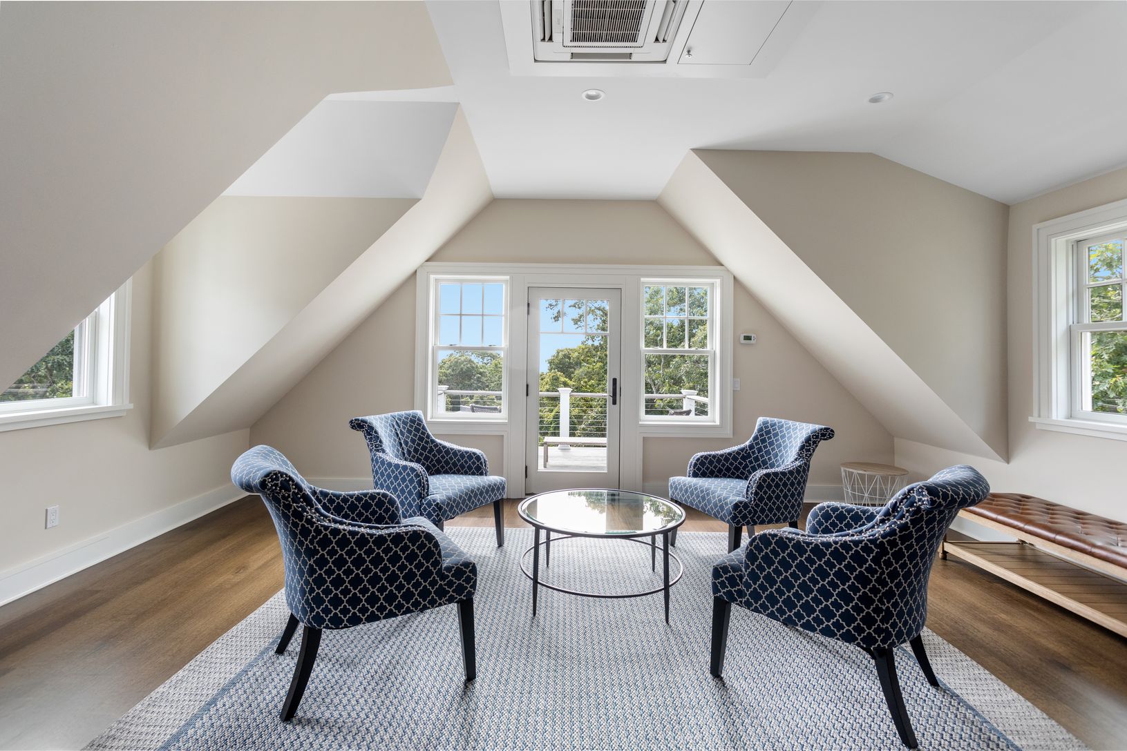 Entertainment Room Sitting Area