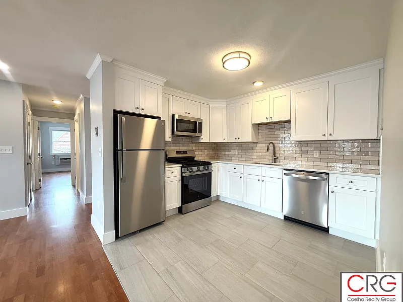 2 bed, 900 sqft, $2,850 — Photo 4