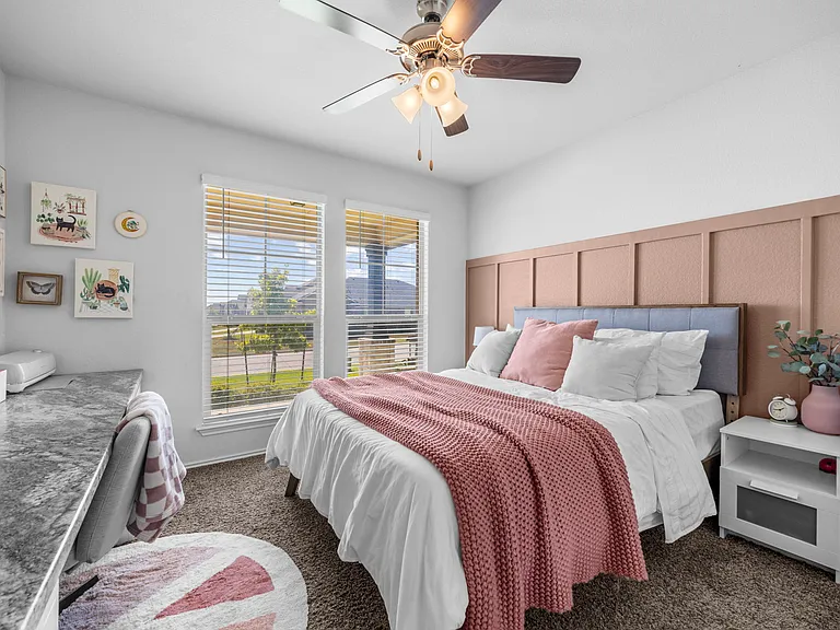 8402 Pleasant Trail Dr — Photo 31