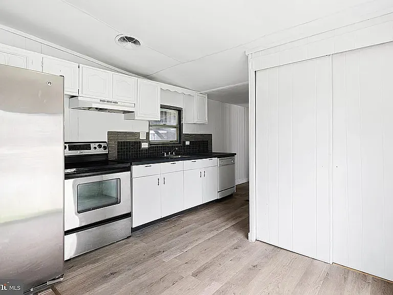 1446 Gibson Rd #C3 — Photo 4