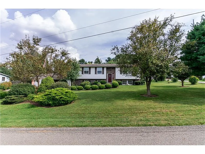109 Leona St photo 1