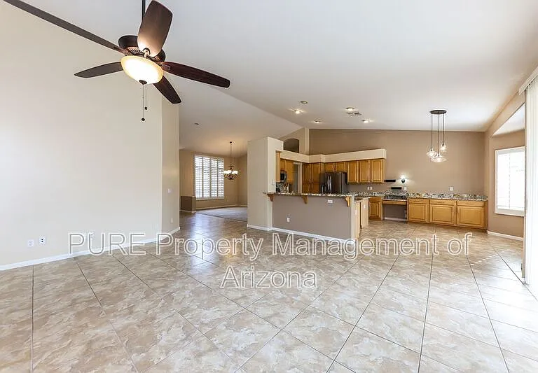6427 E Marilyn Rd — Photo 4
