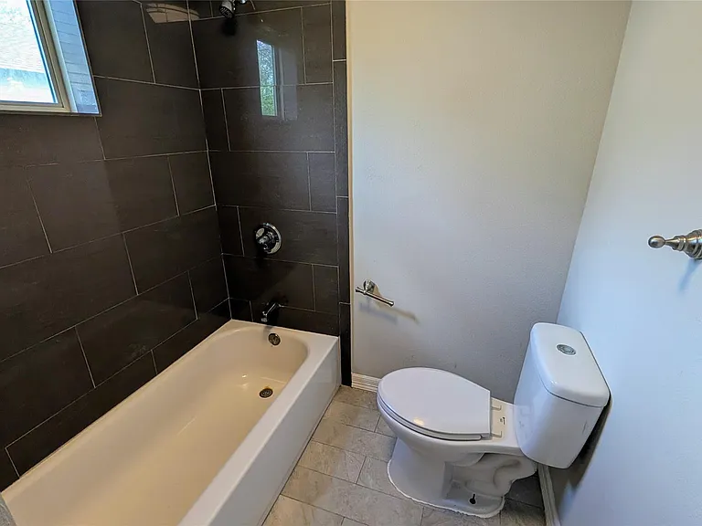 7521 Laredo St — Photo 30