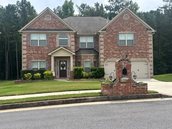 12210 Centerra Dr, Hampton, GA 30228