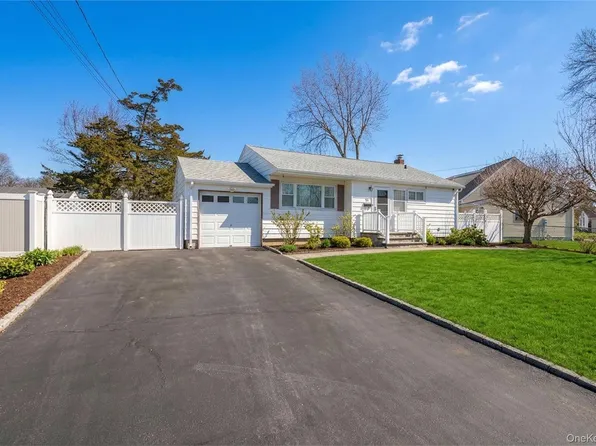 169 Charter Oaks Avenue, Brentwood, NY 11717